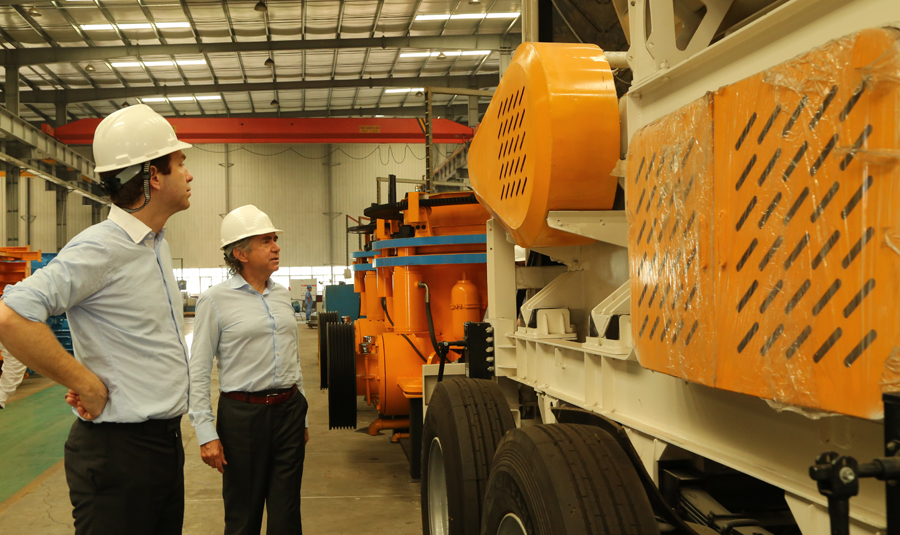 德国SK集团董事长莅临冰球突破股份出席合资公司董事会