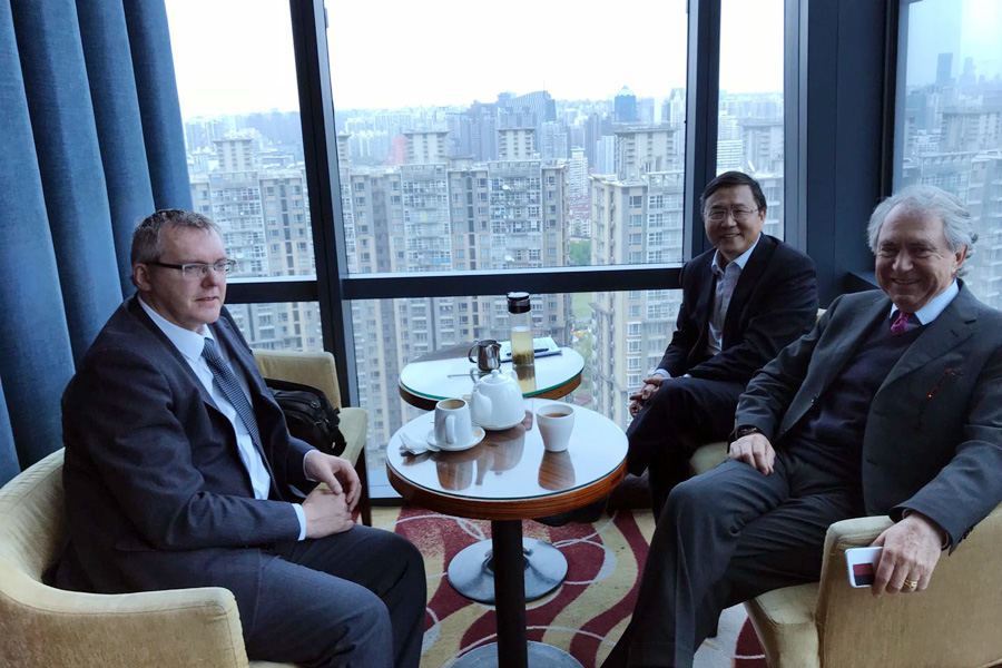 德国SK集团董事长莅临冰球突破股份参加合资公司董事会