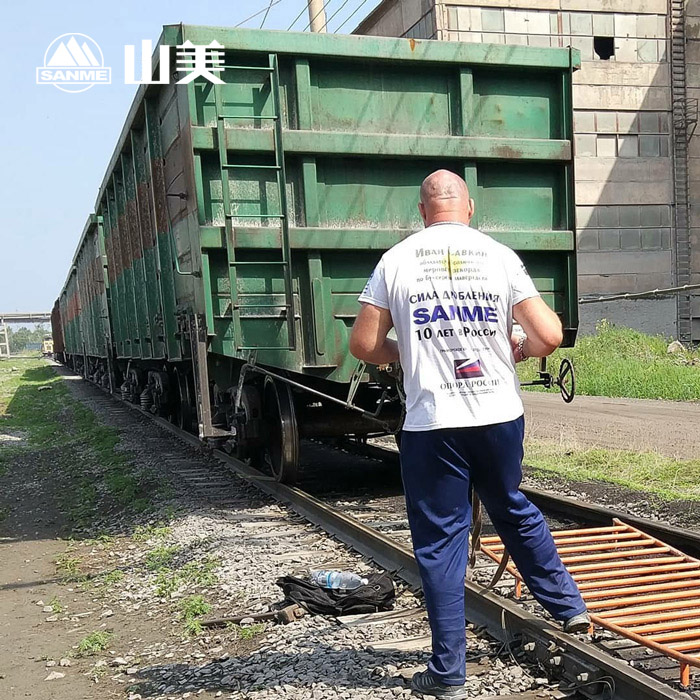 冰球突破破碎机力量代言人-欧洲大力士伊万.萨夫金