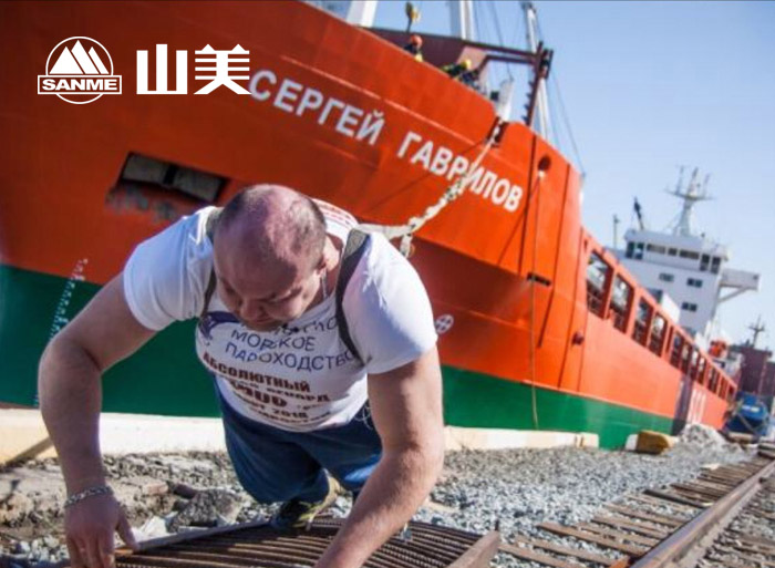 冰球突破破碎机力量代言人-欧洲大力士伊万.萨夫金