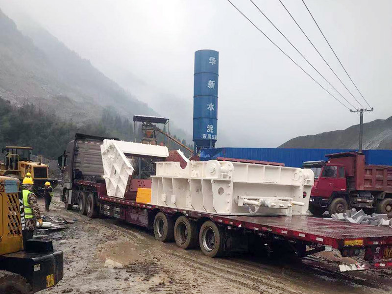 战胜疫情|华新水泥(长阳)时产2000吨骨料生产EPCO项目紧张施工中