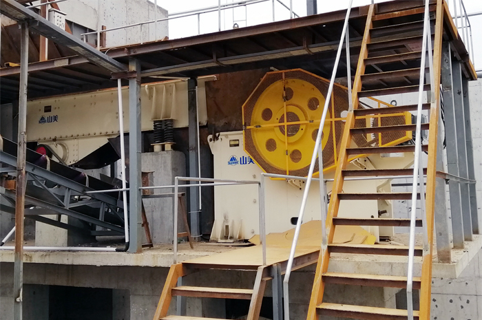 颚式破碎机产量低,达不到标准?从这四个方面找原因。